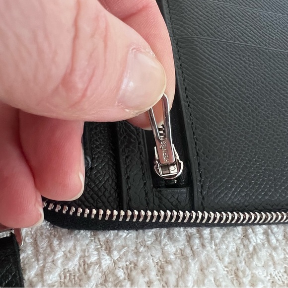 HERMÈS Rare Black Epsom Leather Vision II Zip Agenda Wallet $1900 - Picture 5 of 7